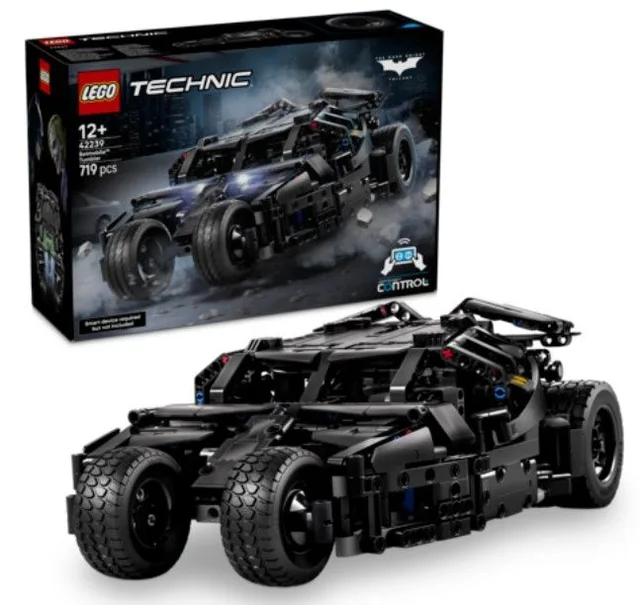 LEGO 42239 Technic Batmobile Tumbler