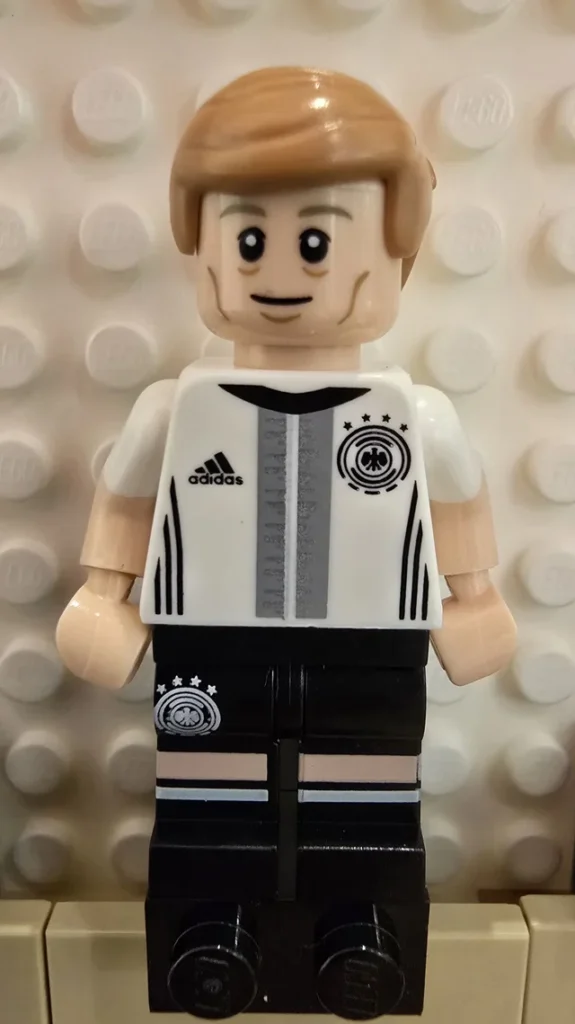 LEGO dfb010 Toni Kroos Minifigur