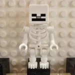 LEGO min011 Skeleton Minifigur