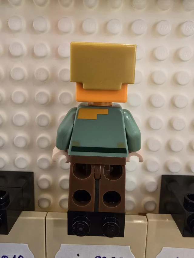 LEGO min158 Alex mit Helm Minifigur – Bild 2